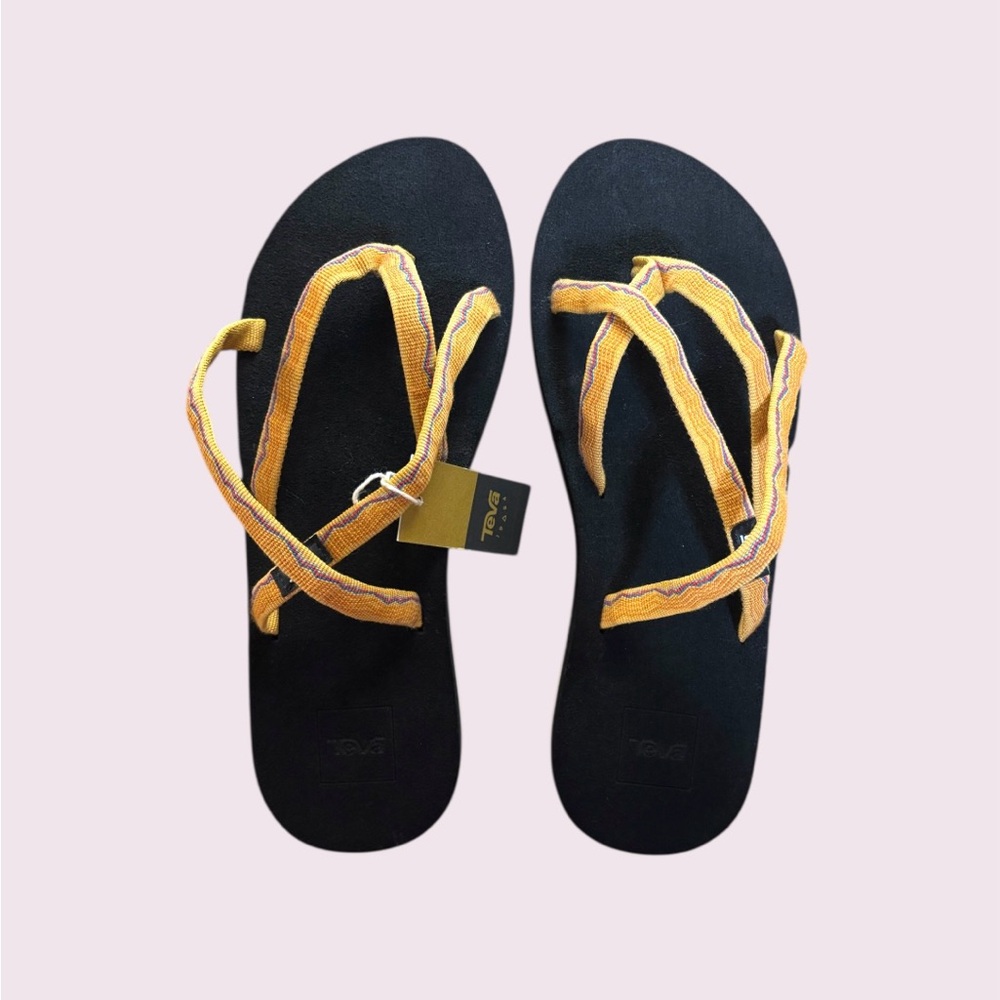 NWT Teva Women’s Olowahu Flip-Flops in Vida Yellow Size 9